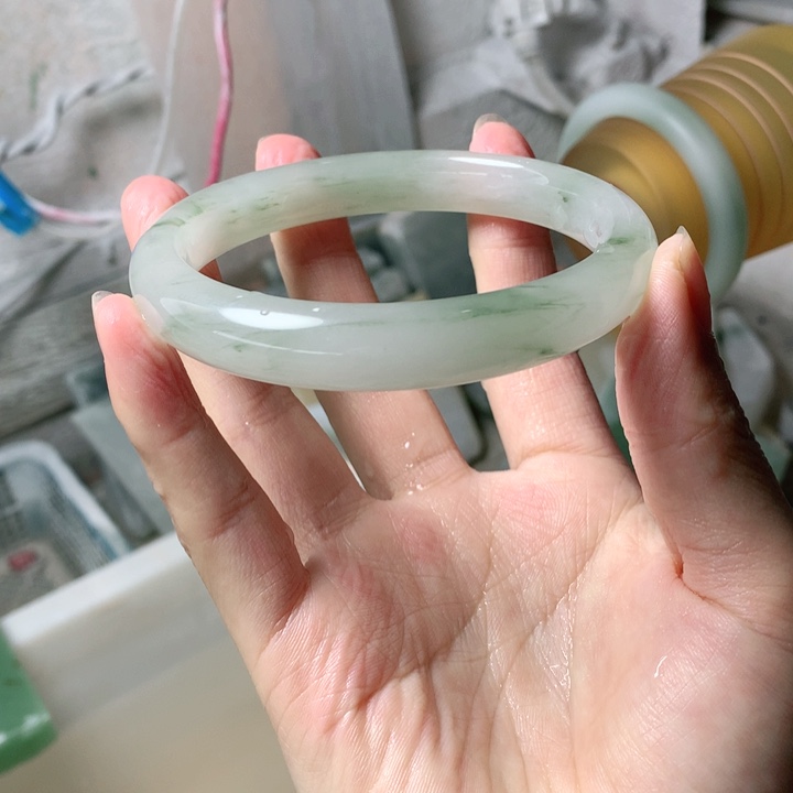 霸***咪定制石英质玉（天山翠）