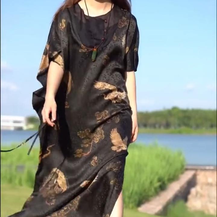 圆领连衣裙套头款长袖复古常规超轻个性挂脖款青少年