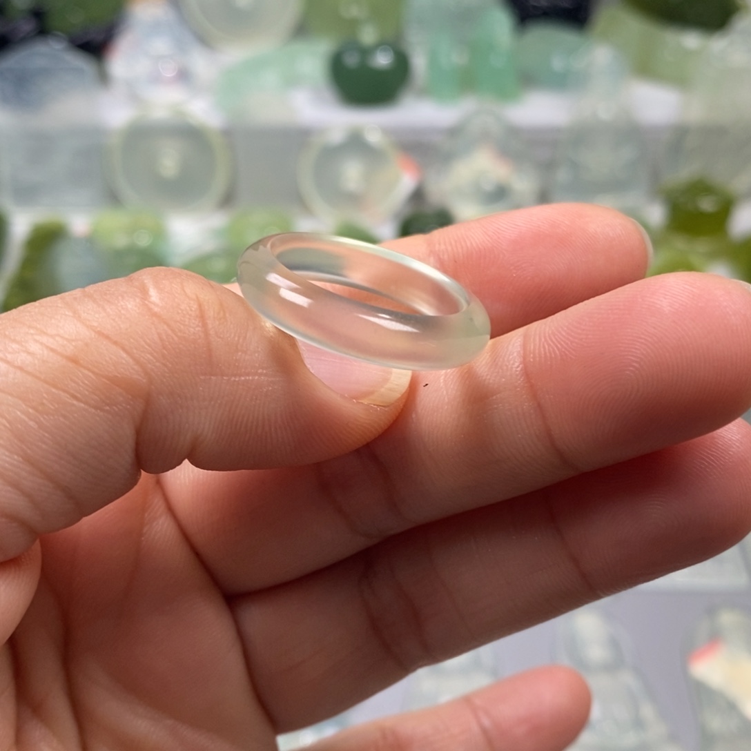 蛇纹石玉未镶嵌戒指