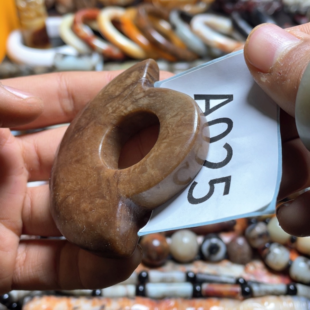 和田玉（糖玉）挂件未镶嵌