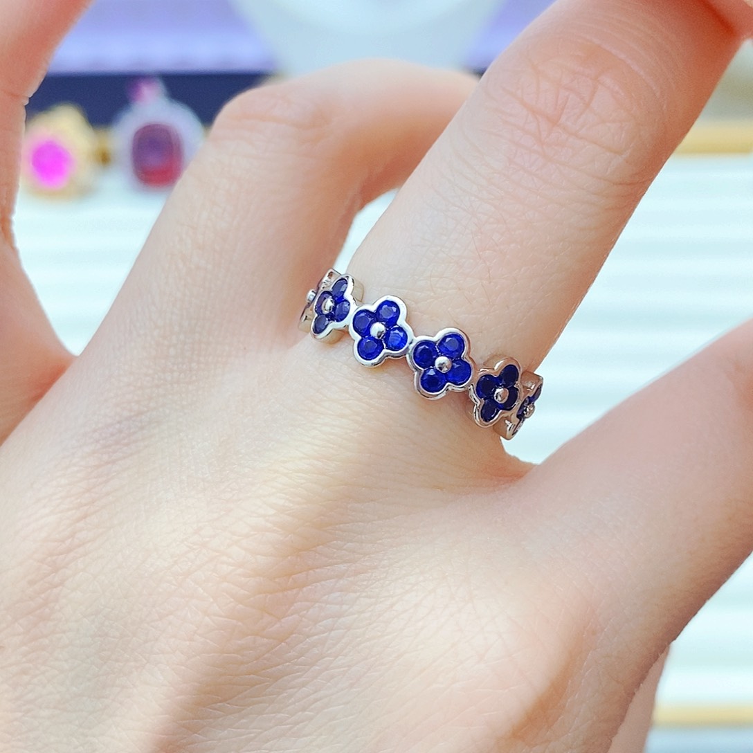 戒指蓝宝石未镶嵌