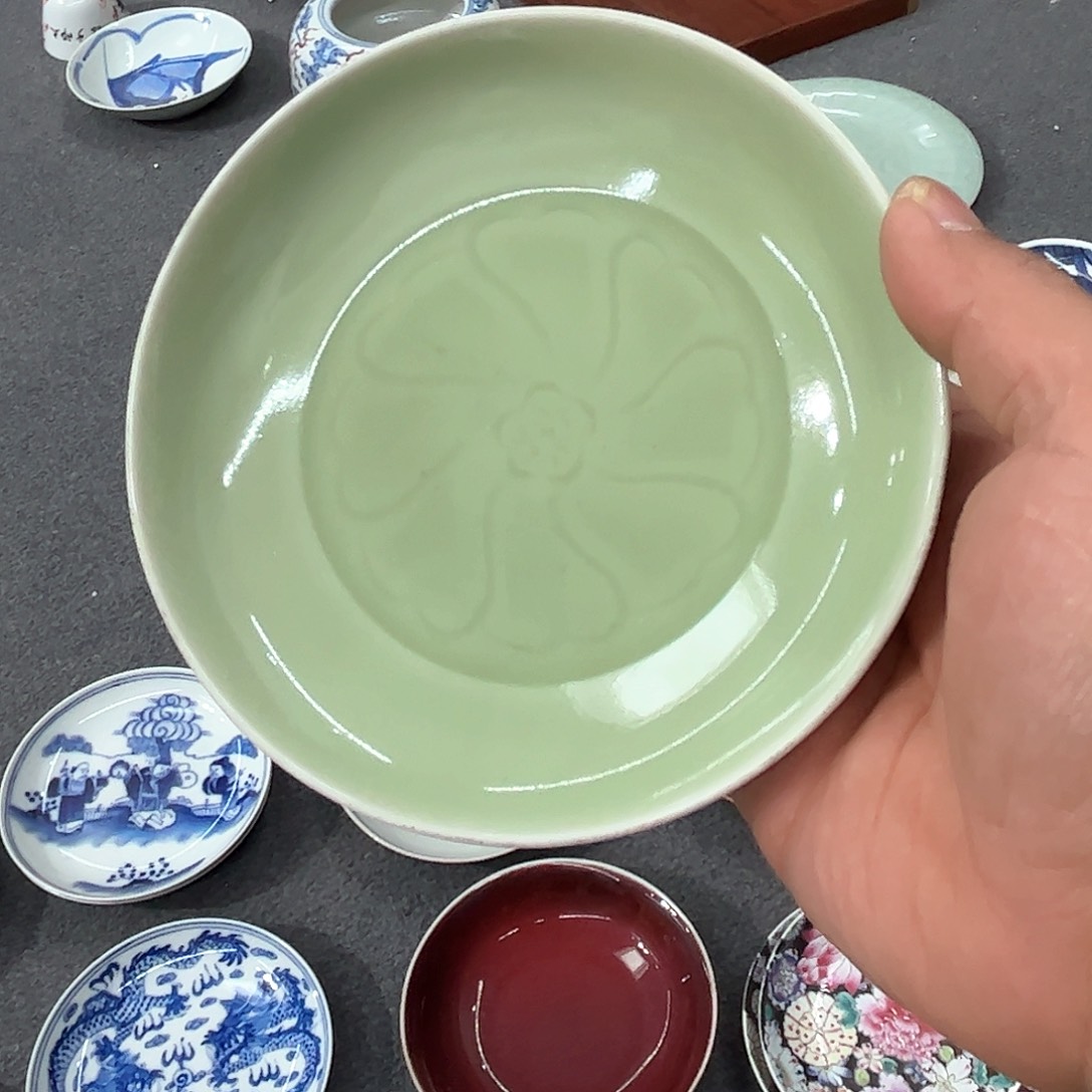 罐豆青小盘，老的