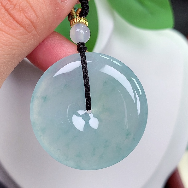 颈饰未镶嵌翡翠平安扣 34.9x5.9mm