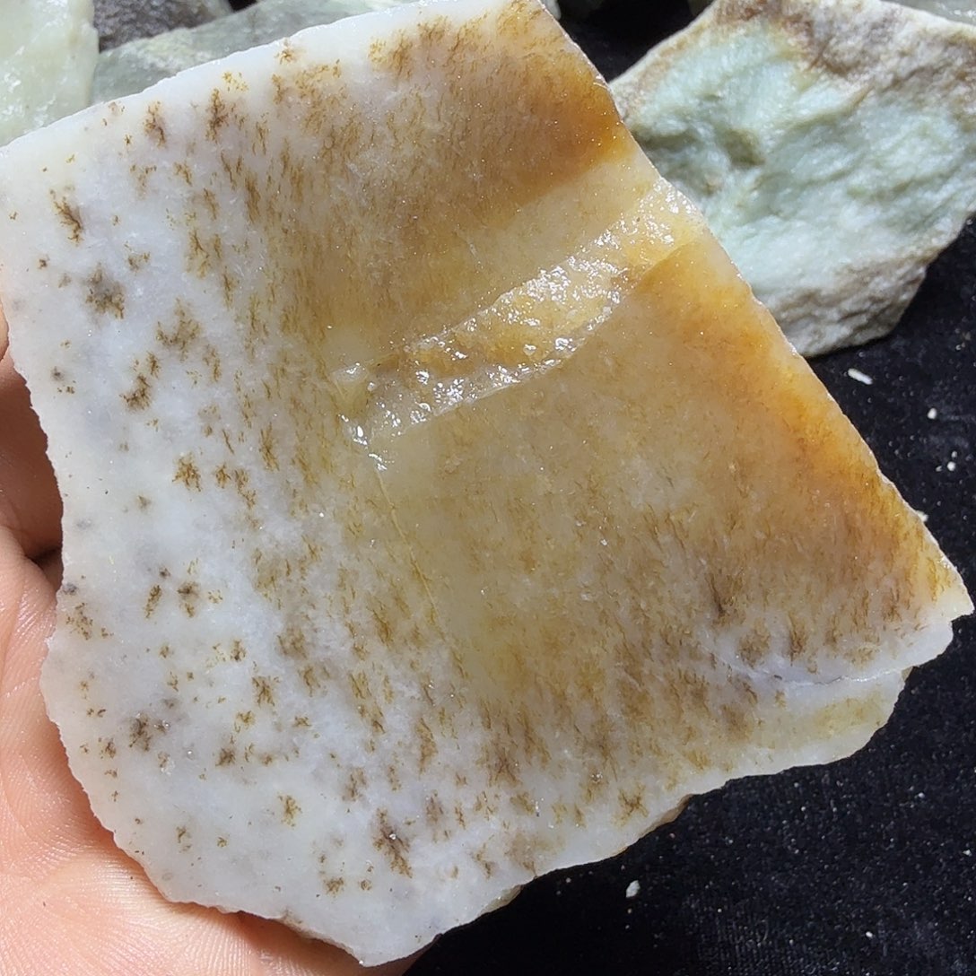 和田玉（糖玉）未镶嵌珠宝半成品