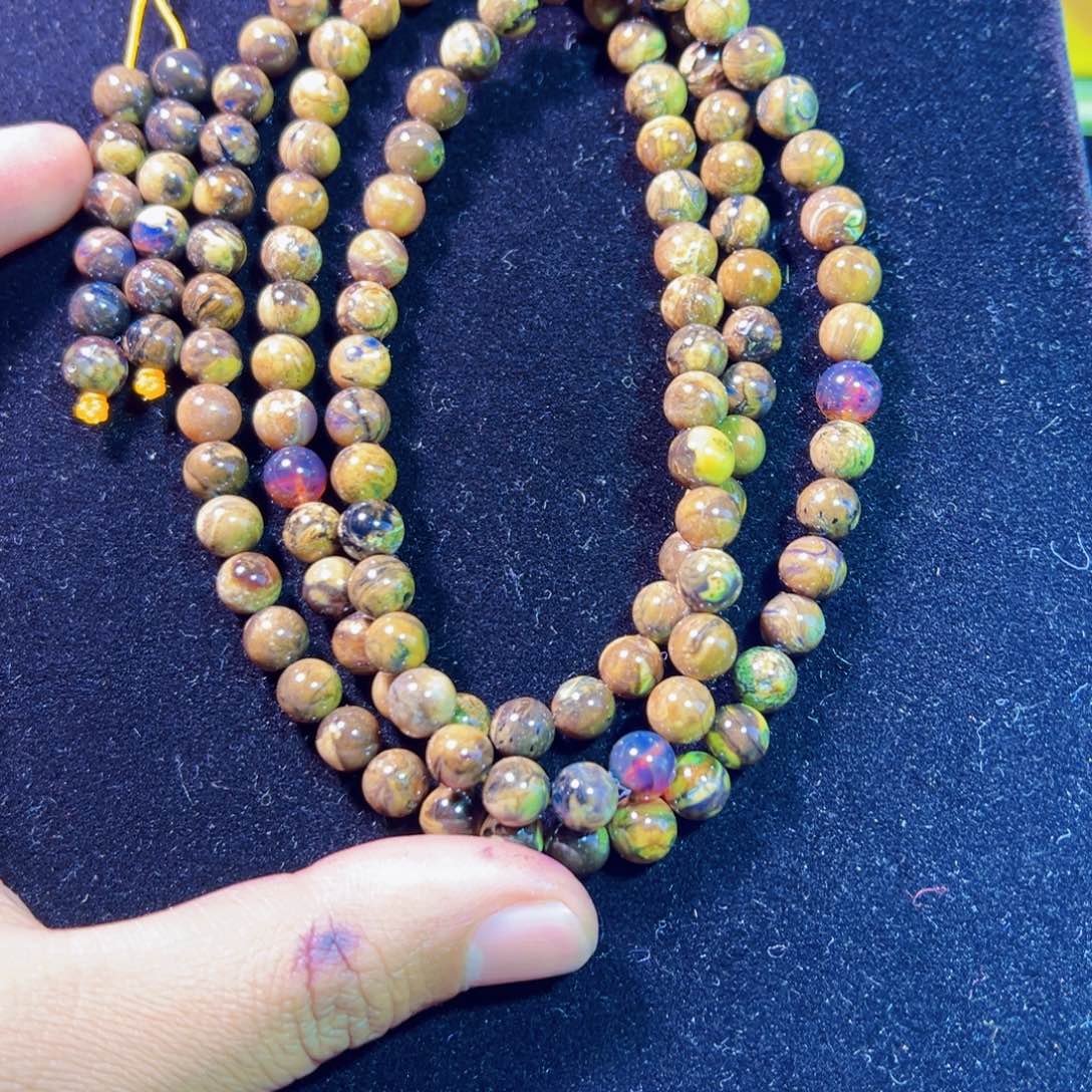 琥珀裸石未镶嵌琥珀