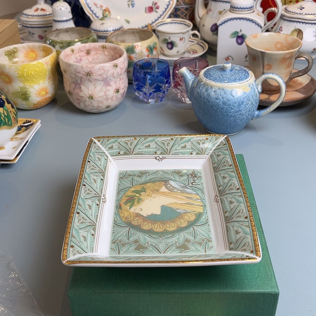 盖碗在家待一段时光是件