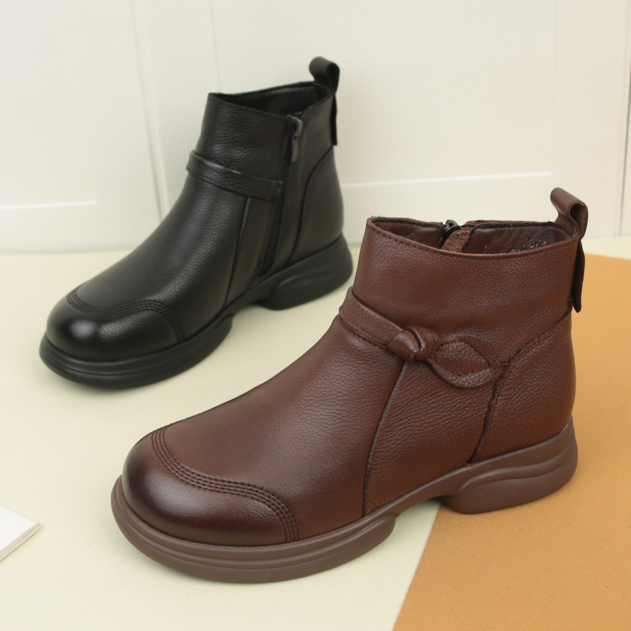 5038冬季新款真皮百搭粗跟侧拉链短靴女士保暖妈妈鞋厚底棉靴皮靴