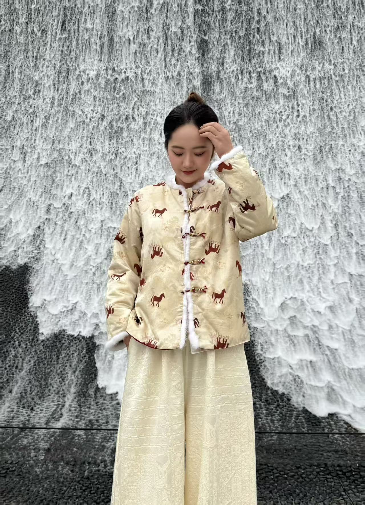 桑蚕丝羊毛！白色小马新中式棉服