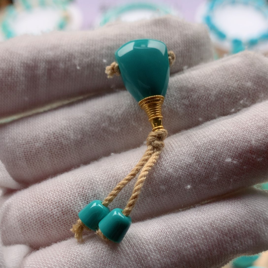 绿松石配饰18K金镶嵌人**茶