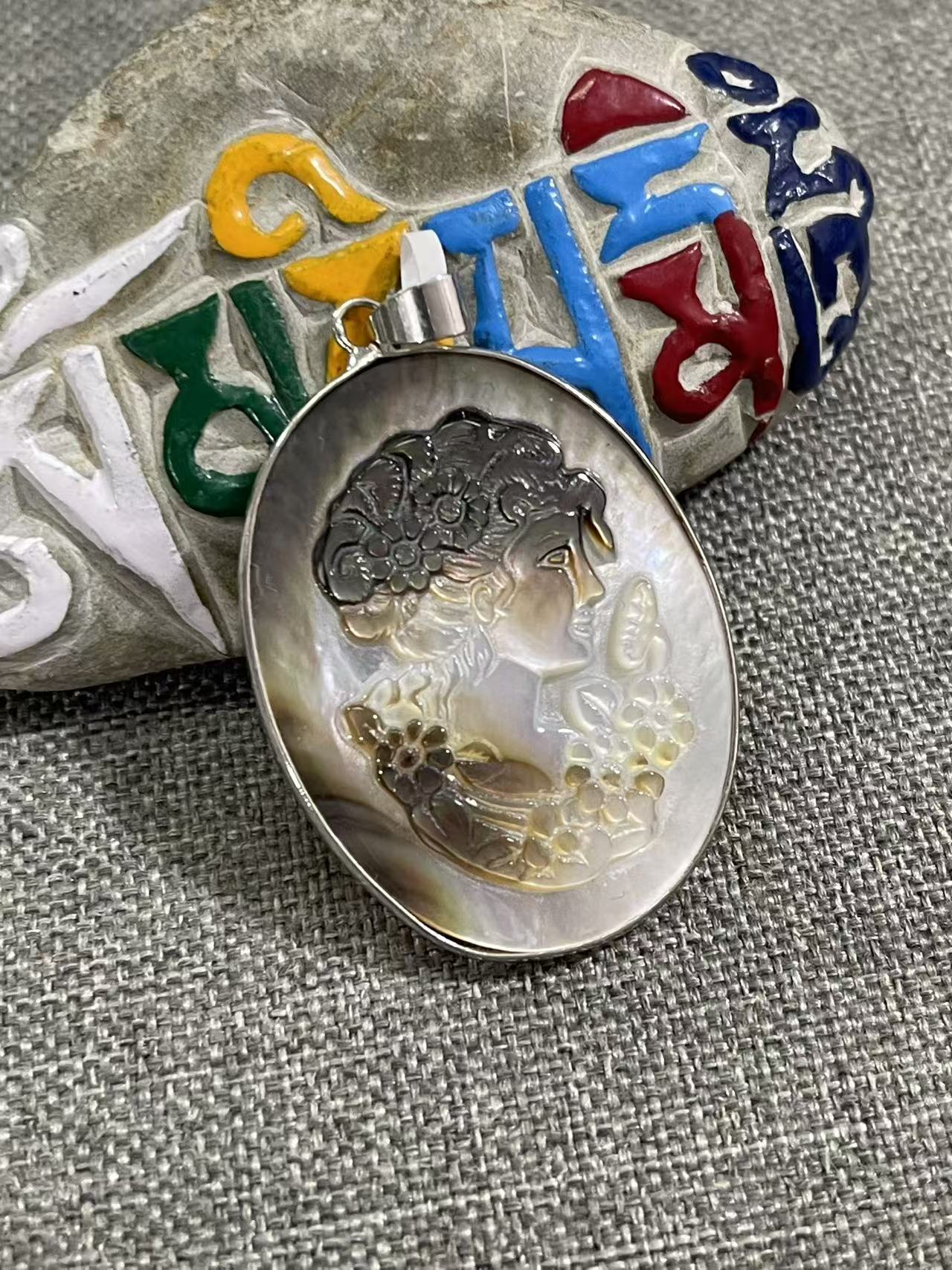 合金贝壳吊坠 瑶彩贝吊坠白色手工复古中古雕刻时尚