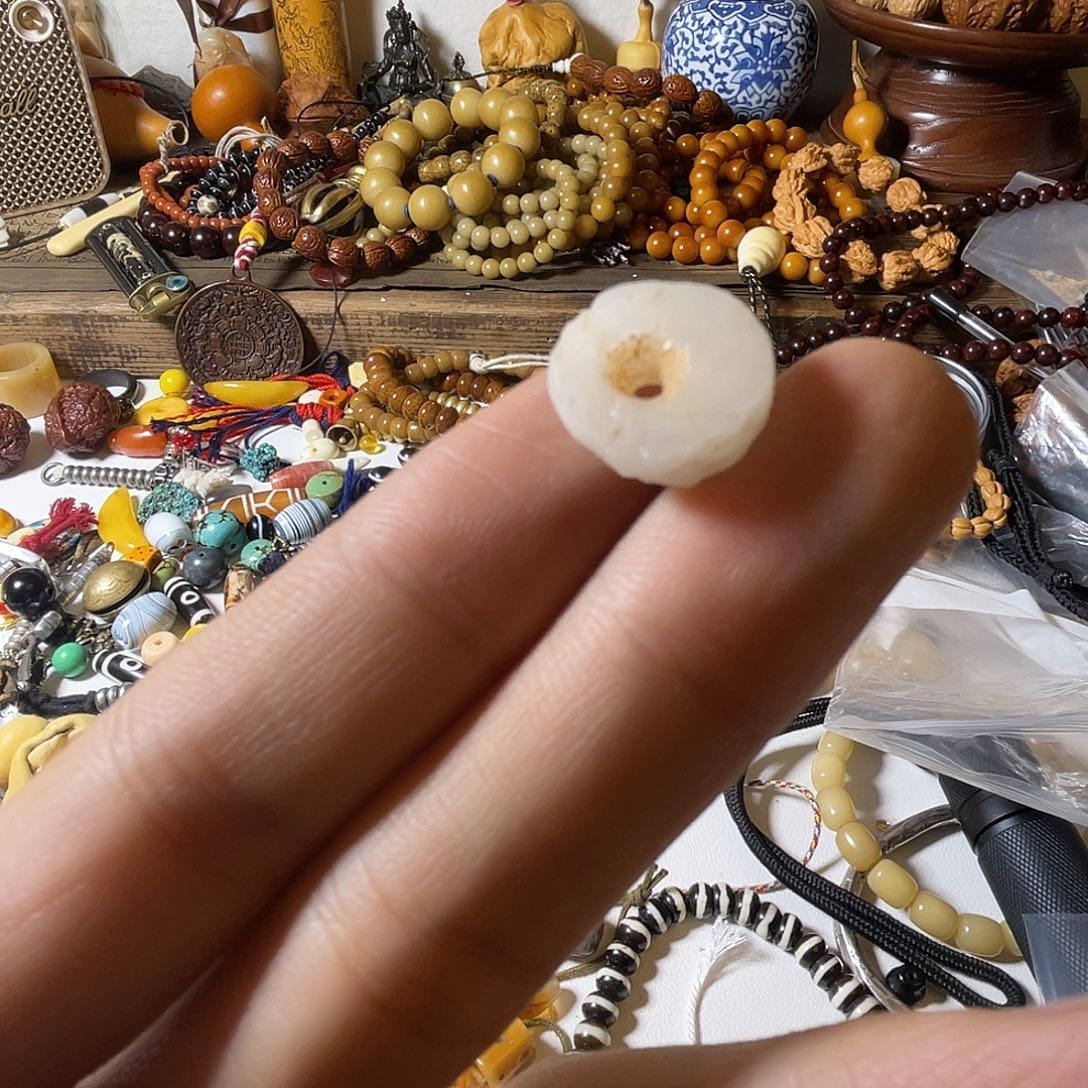 子***尘吊坠白玉菩提珠子