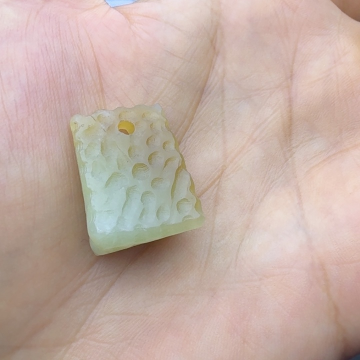 忘***貝和田玉（糖玉）未镶嵌车挂