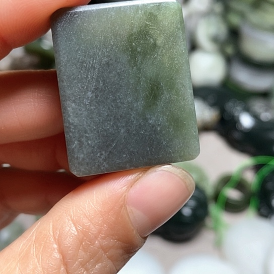 未镶嵌和田玉（糖玉）珠宝半成品