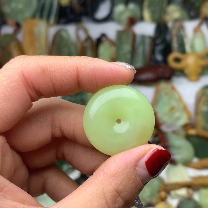 岫岩老玉（透闪石质玉）挂件未镶嵌