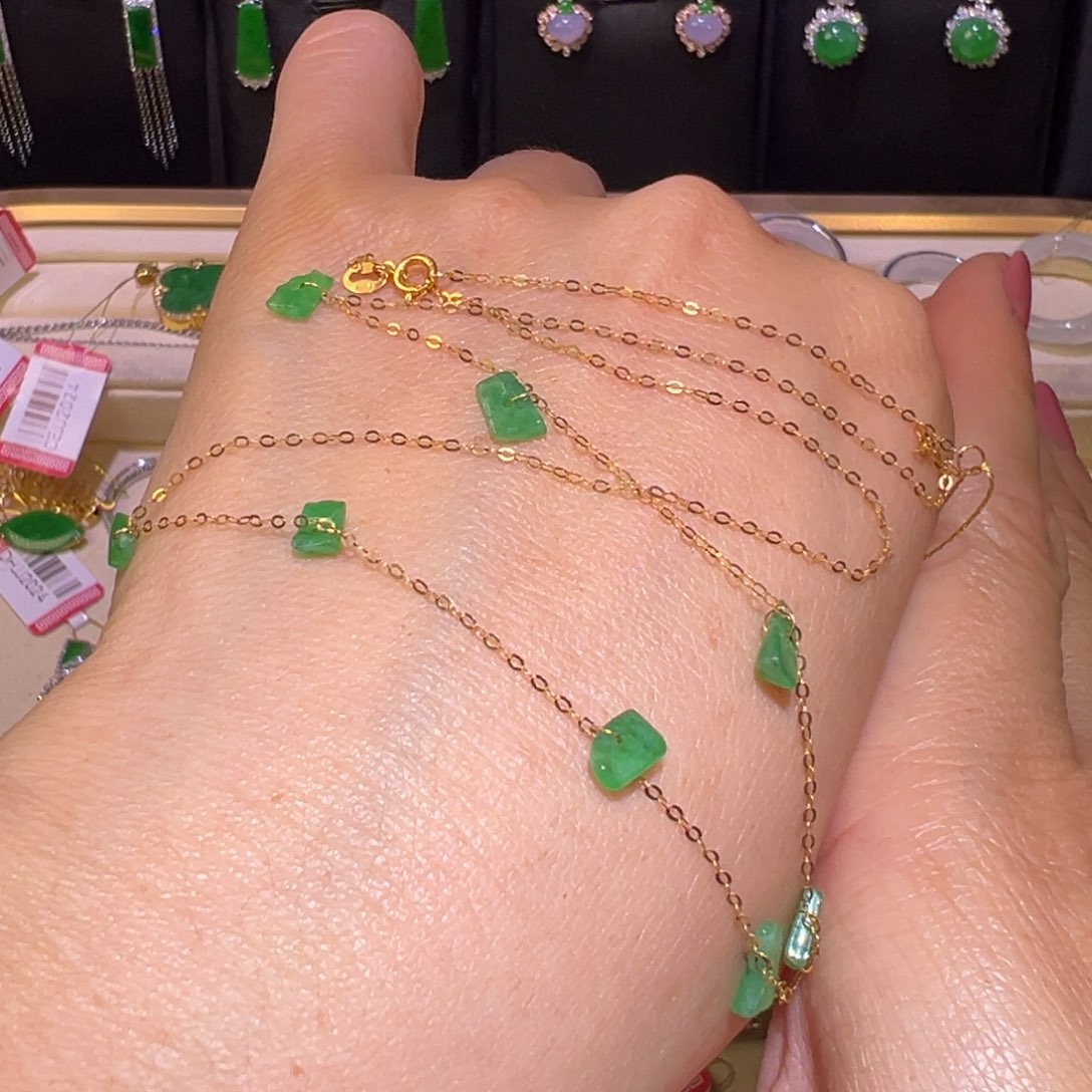 翡翠耳饰18K金镶嵌满天星