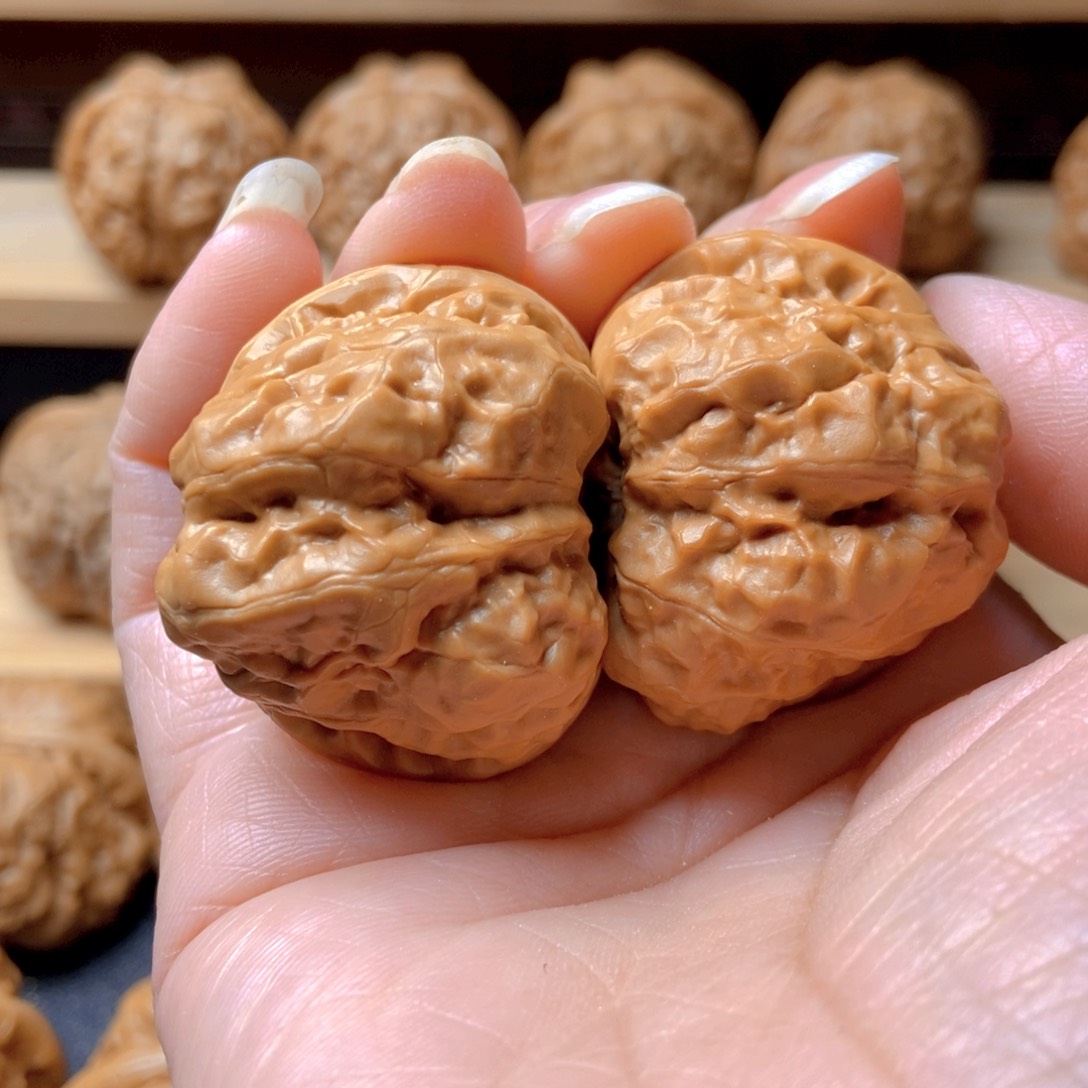 文玩核桃吊坠蛤蟆头