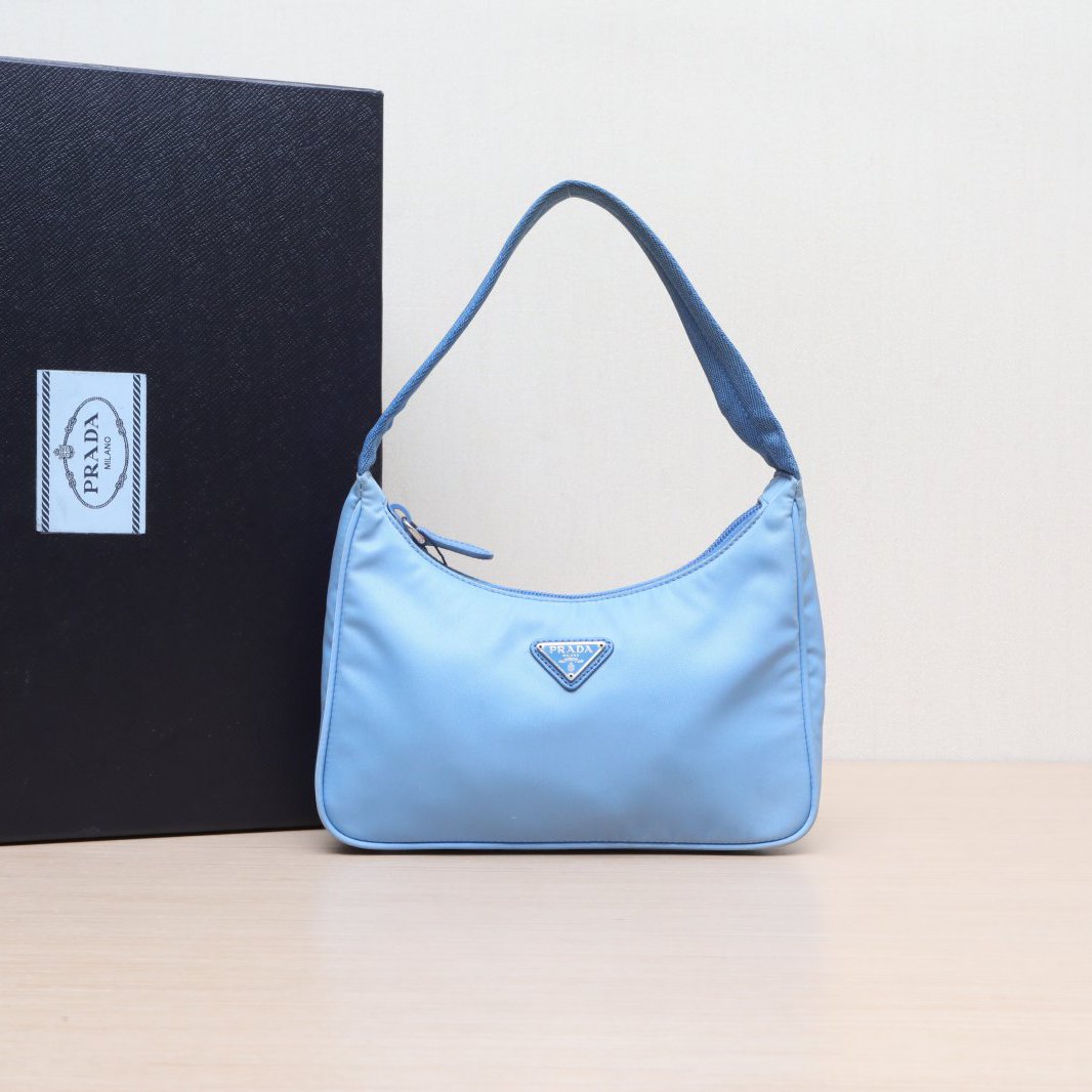 95新 Prada/普拉达 Hobo 腋下包 蓝色 尼龙 P205437810