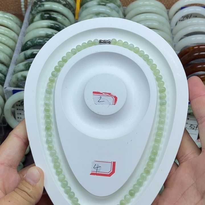 蛇纹石玉未镶嵌手链