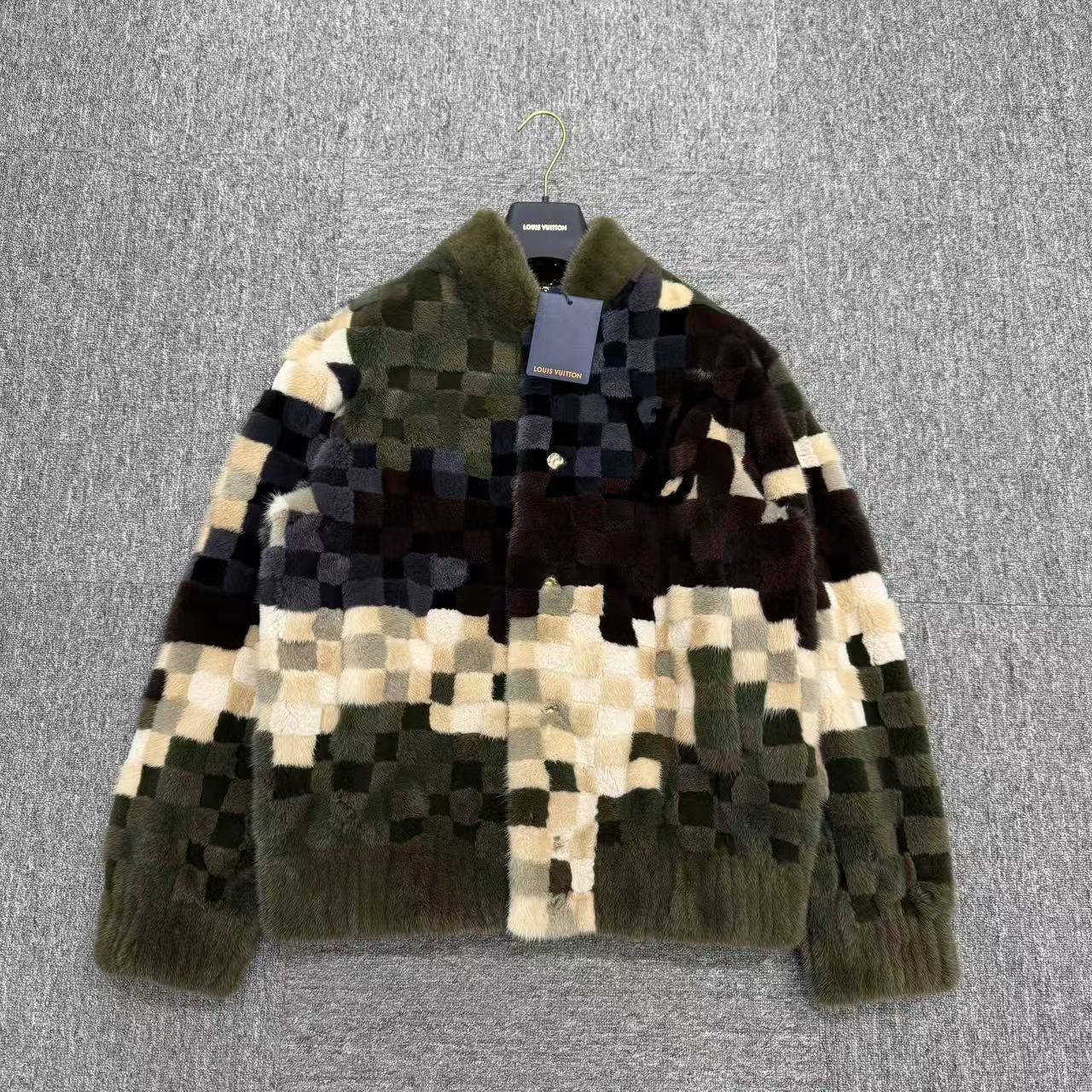 全新未使用 LouisVuitton/路易威登 马赛克水貂毛夹克/48码/13748