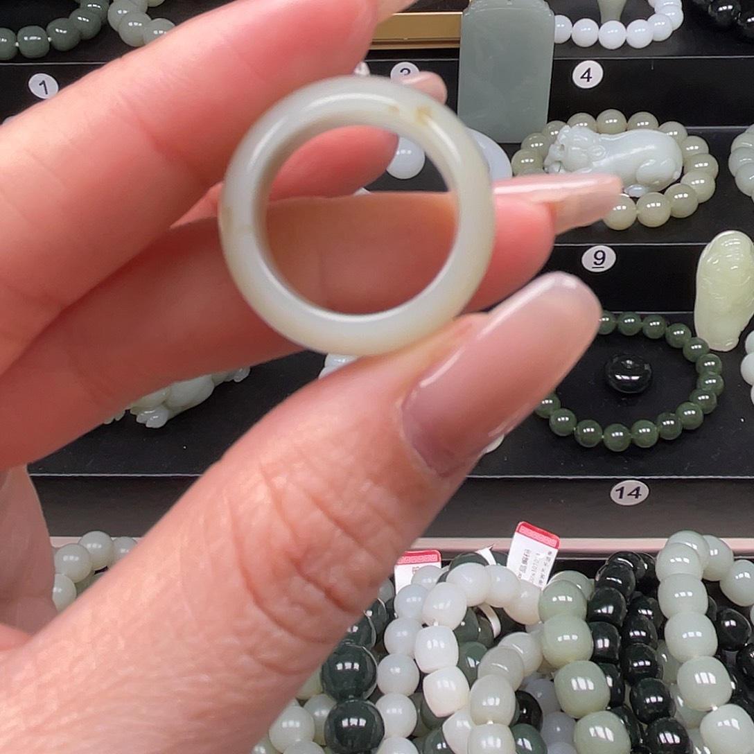 和田玉戒指未镶嵌