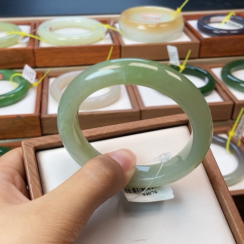 【闪购商品】和田玉未镶嵌手镯一口翠5455