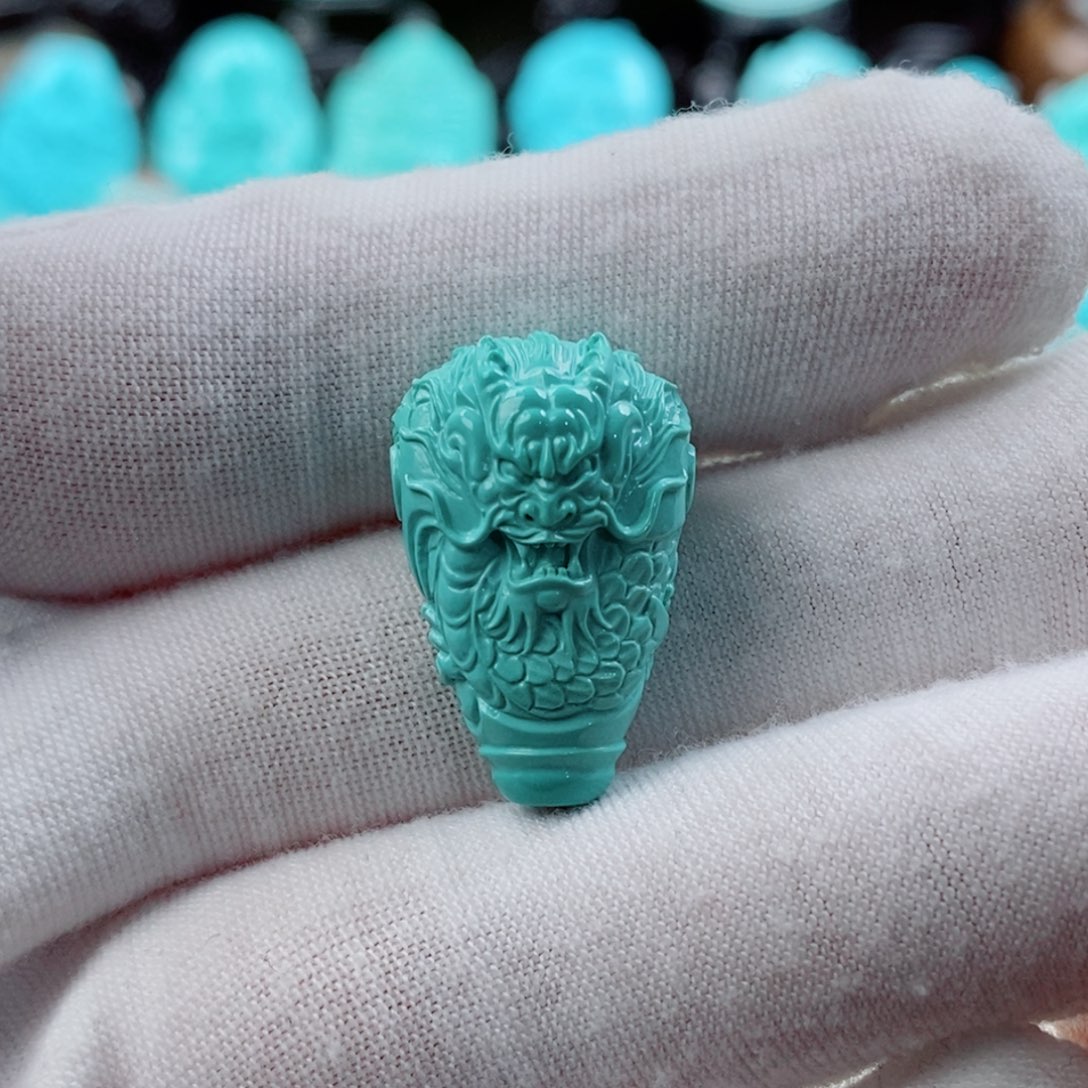 绿松石配饰未镶嵌