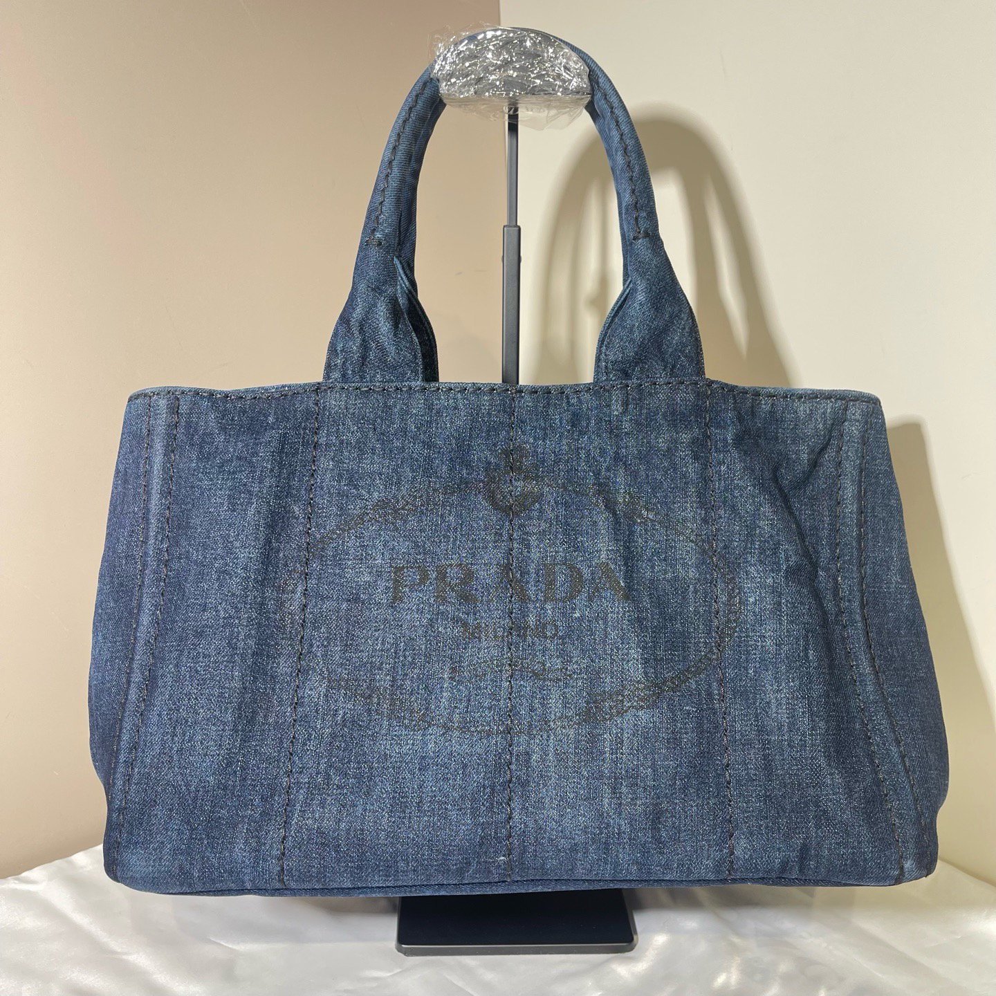 95新 Prada/普拉达 普拉达牛仔丹宁蓝色 帆布沙滩包斜挎包 无肩带