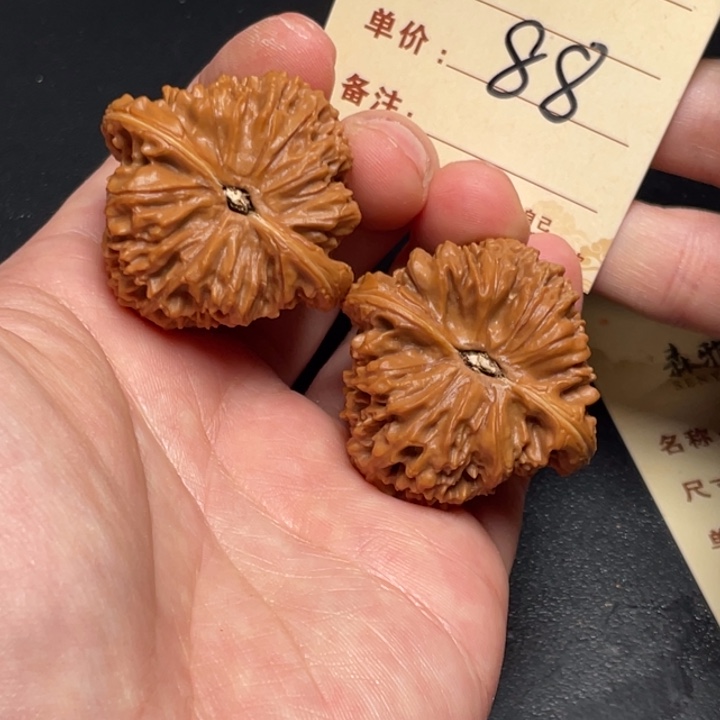文玩核桃把件南疆石40尺以打底88
