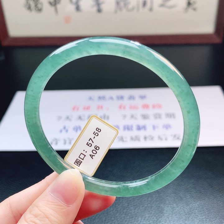 翡翠未镶嵌手镯翡翠手镯22