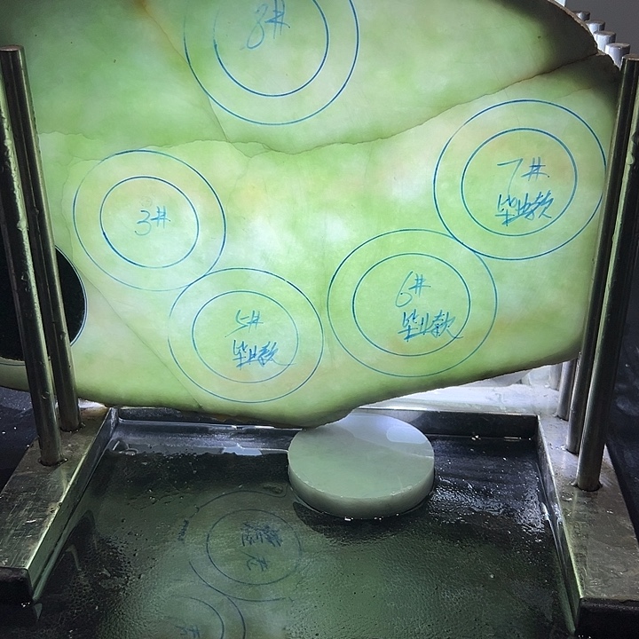 一***你定制翡翠未镶嵌手镯