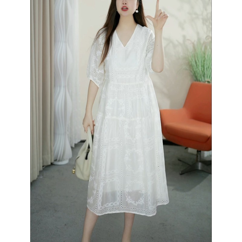 B128夏季白色提花V领刺绣镂空宽松高级感女士连衣裙