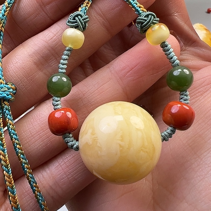 蜜蜡未镶嵌珠宝奇石