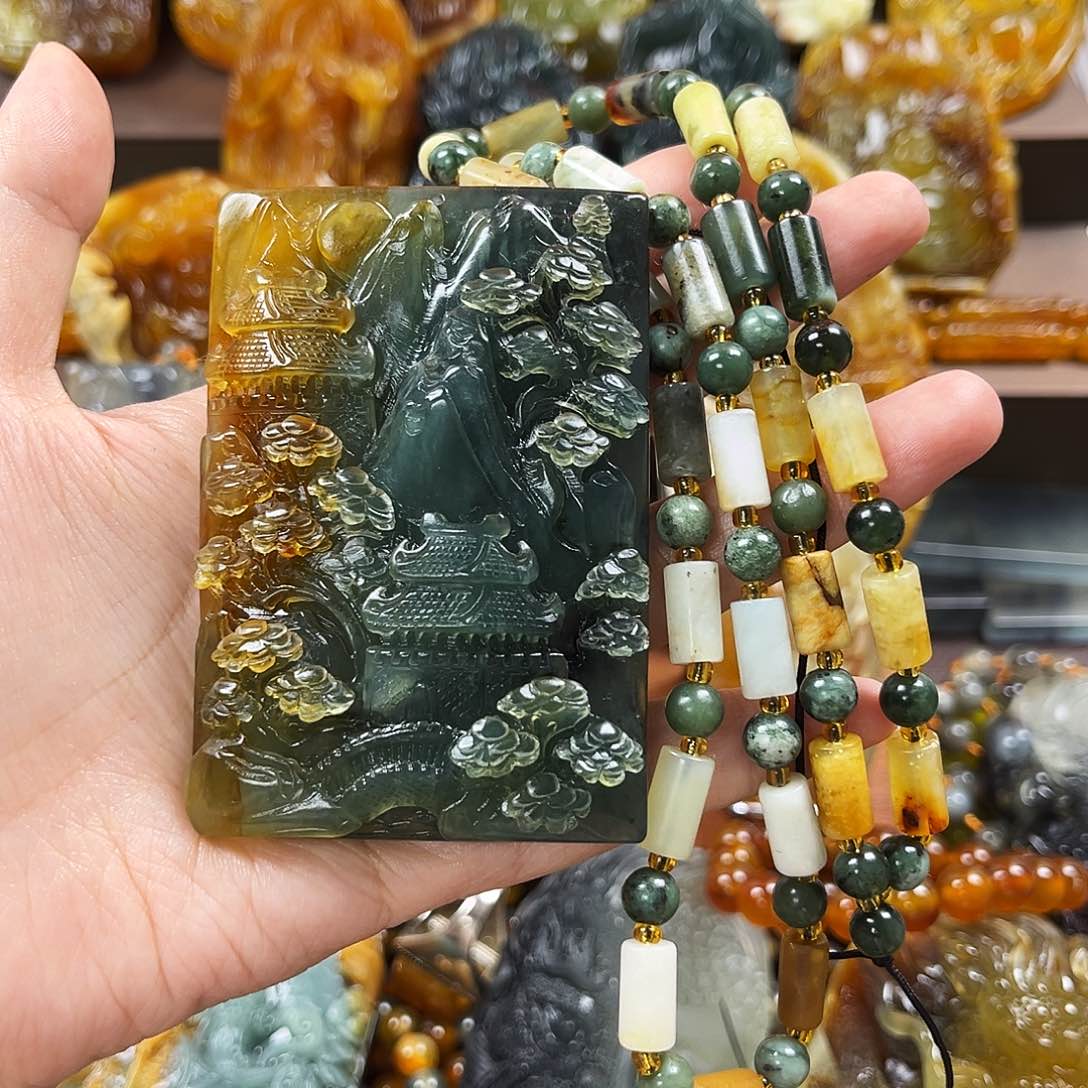 蛇纹石玉未镶嵌颈饰灯**川