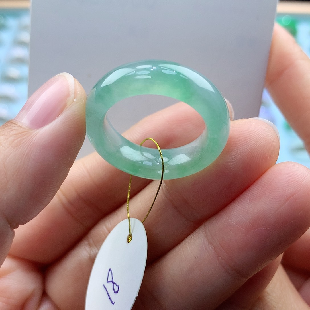 翡翠戒指未镶嵌G****a18圈