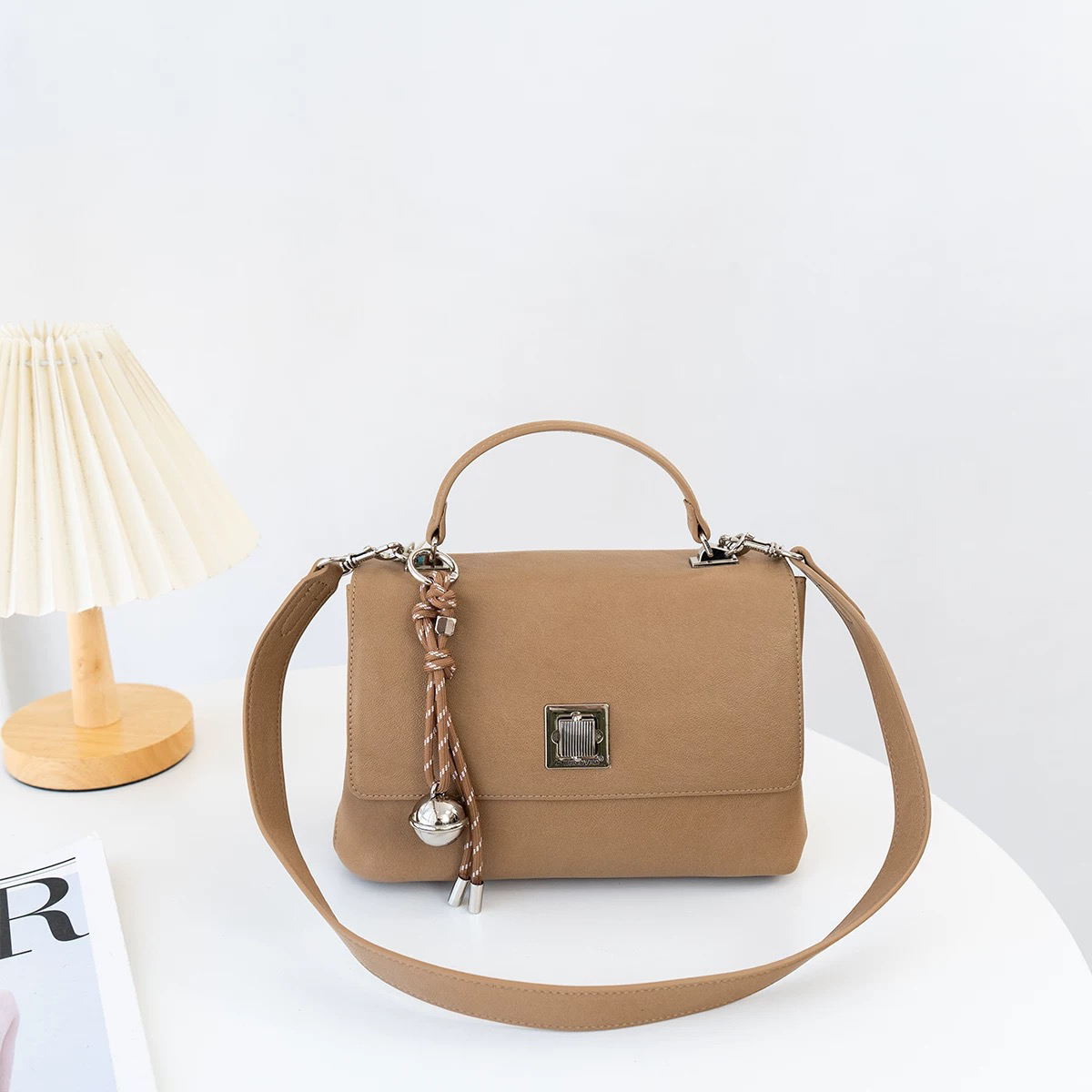 2025新款女士手提包包可斜背新款百搭款通勤时尚百搭款23*9*15cm