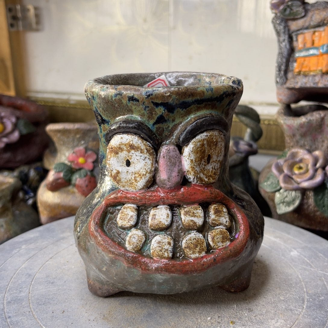 红陶粗砂陶瓷花盆