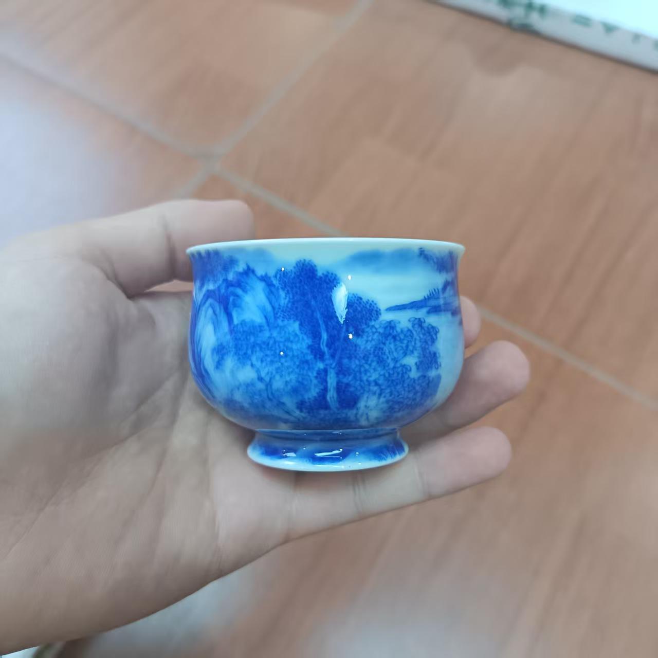 正春堂青花溪山渔隐图炉式杯