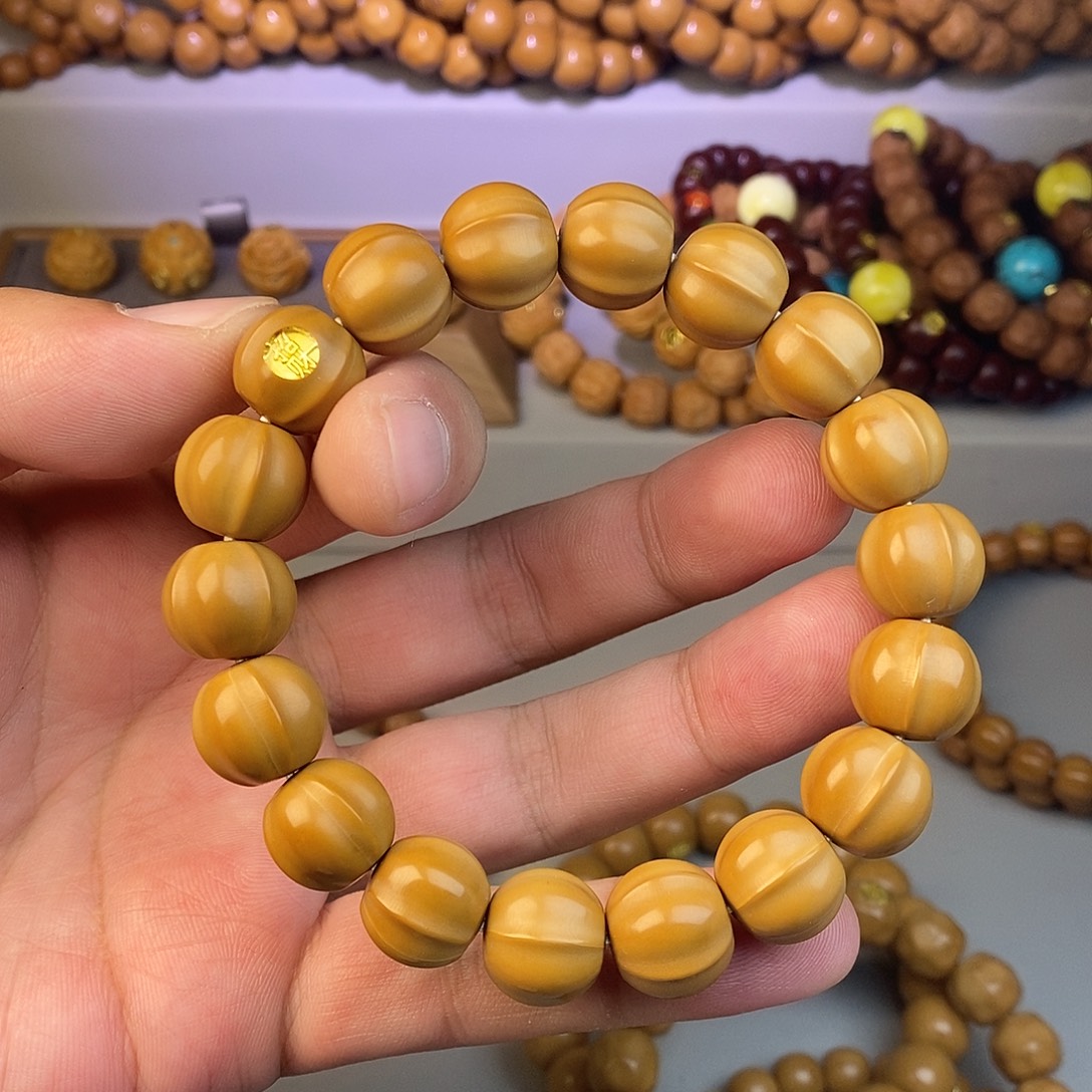 Z***a猴头核桃手串全品鲨鱼