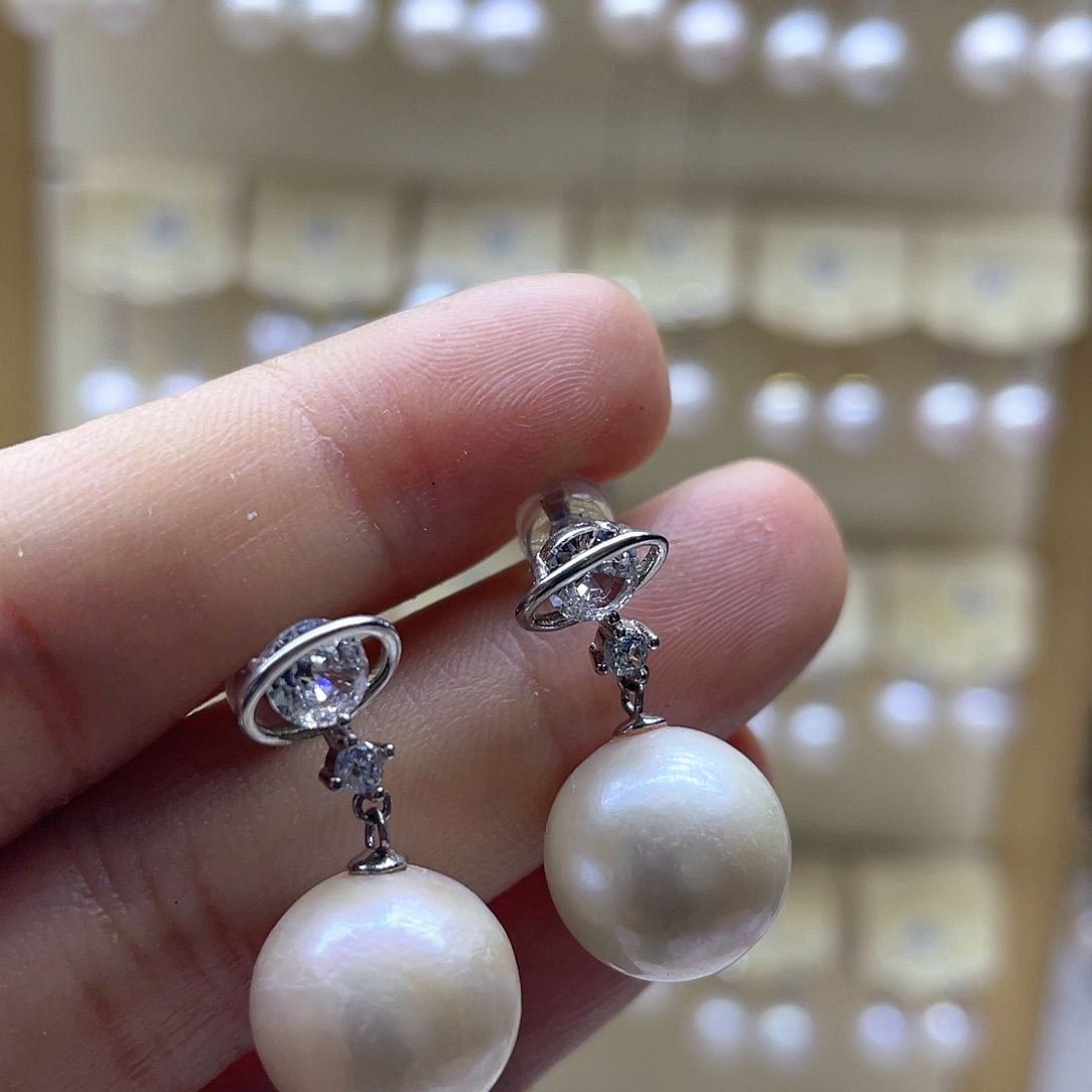 银S925镶嵌淡水珍珠耳饰