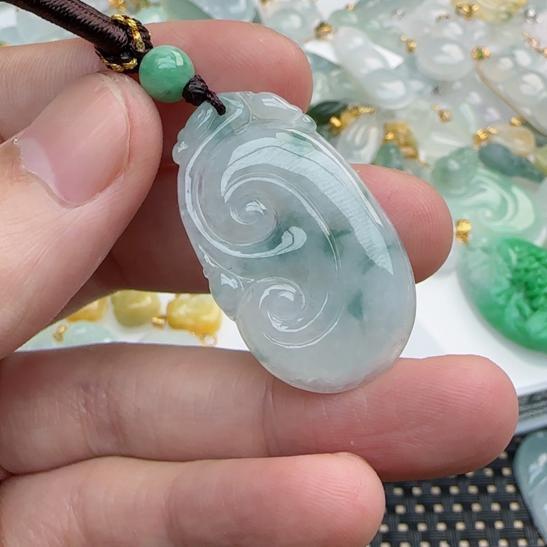 【闪购商品】翡翠吊坠(不含链)未镶嵌如意