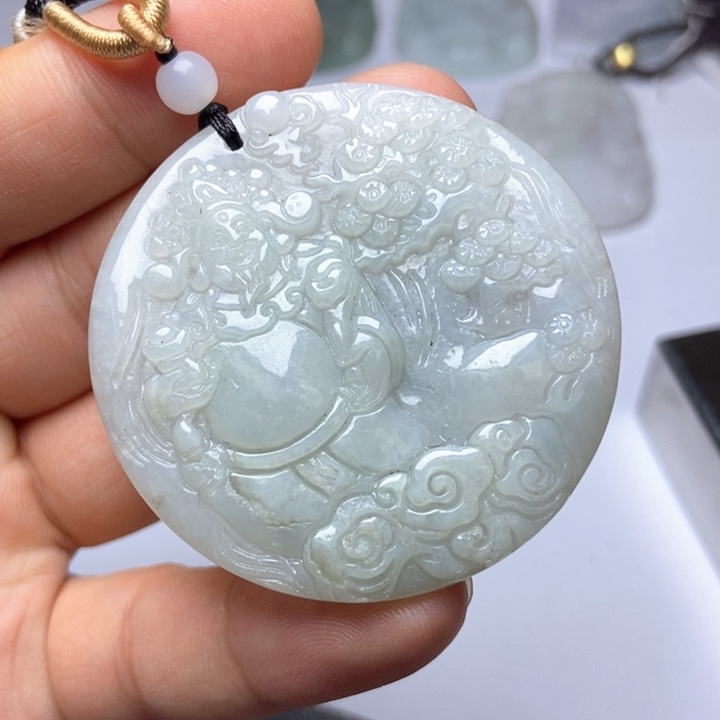 翡翠未镶嵌颈饰翡翠