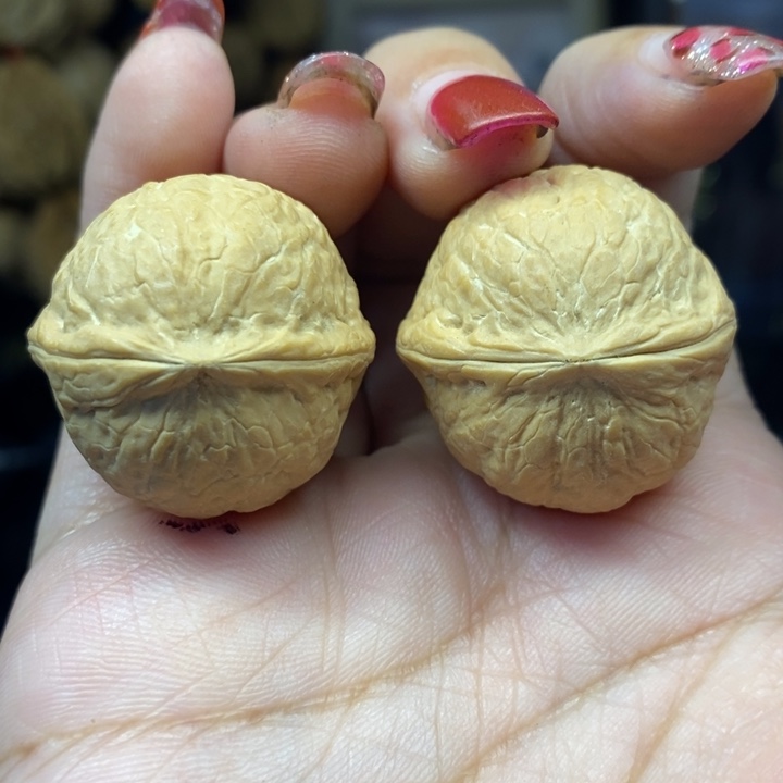 文玩核桃吊坠17龙珠