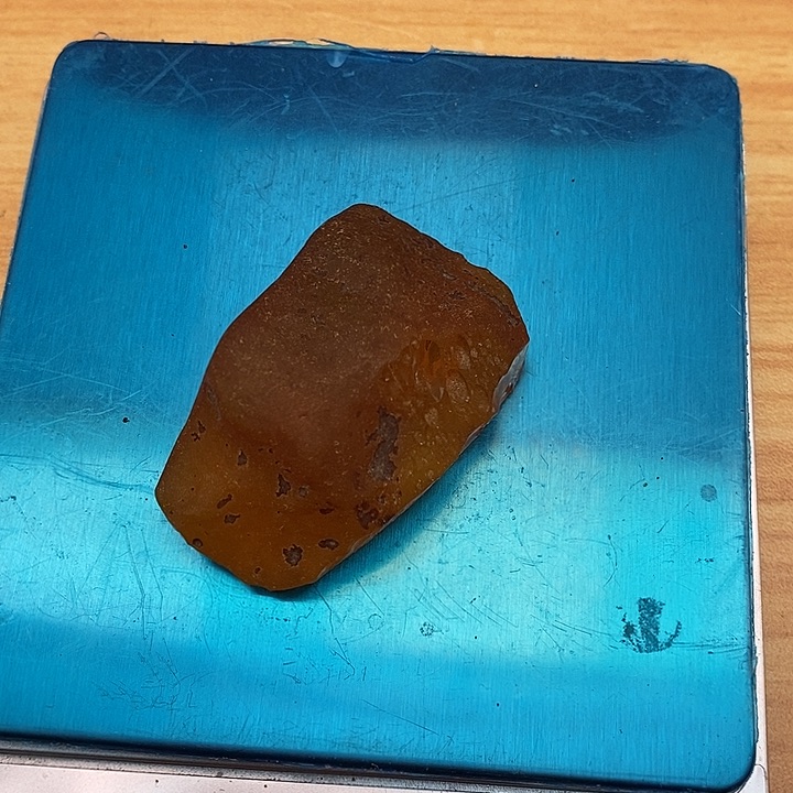 定制琥珀平安牌子