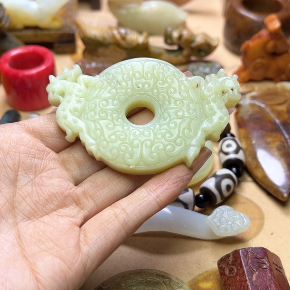 【闪购商品】蛇纹石玉颈饰未镶嵌