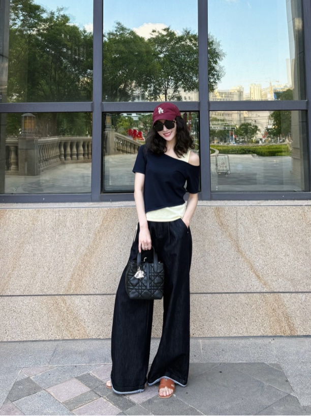 韩国牛仔蓝阔腿裤显瘦翻边 洋气网红时尚