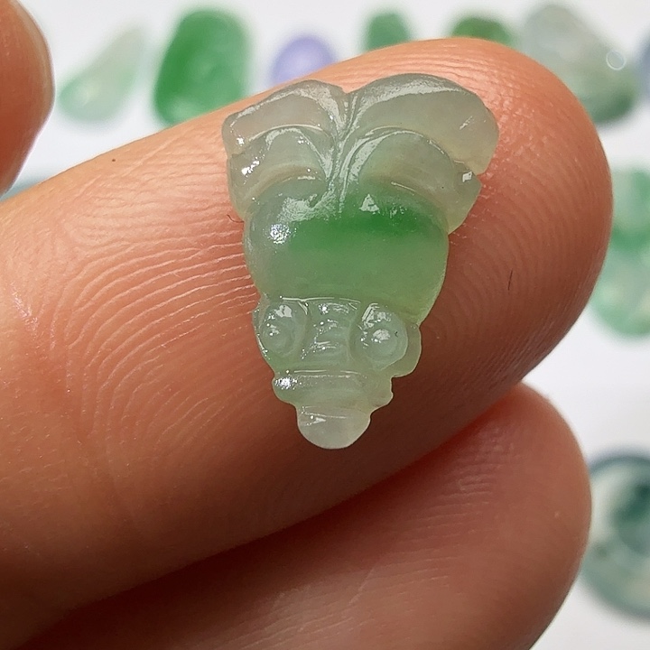 定制翡翠未镶嵌天然缅甸翡翠金鱼