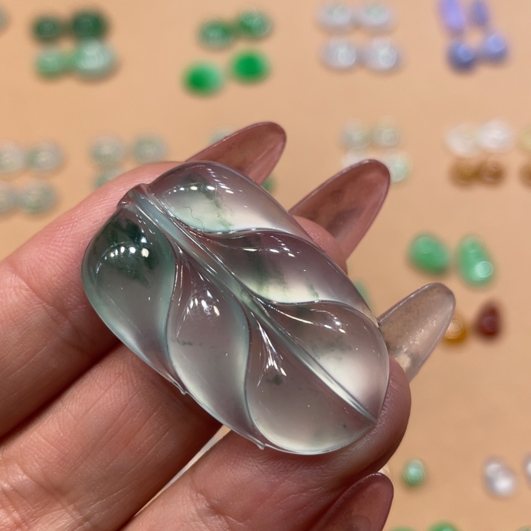 颈饰未镶嵌翡翠叶子