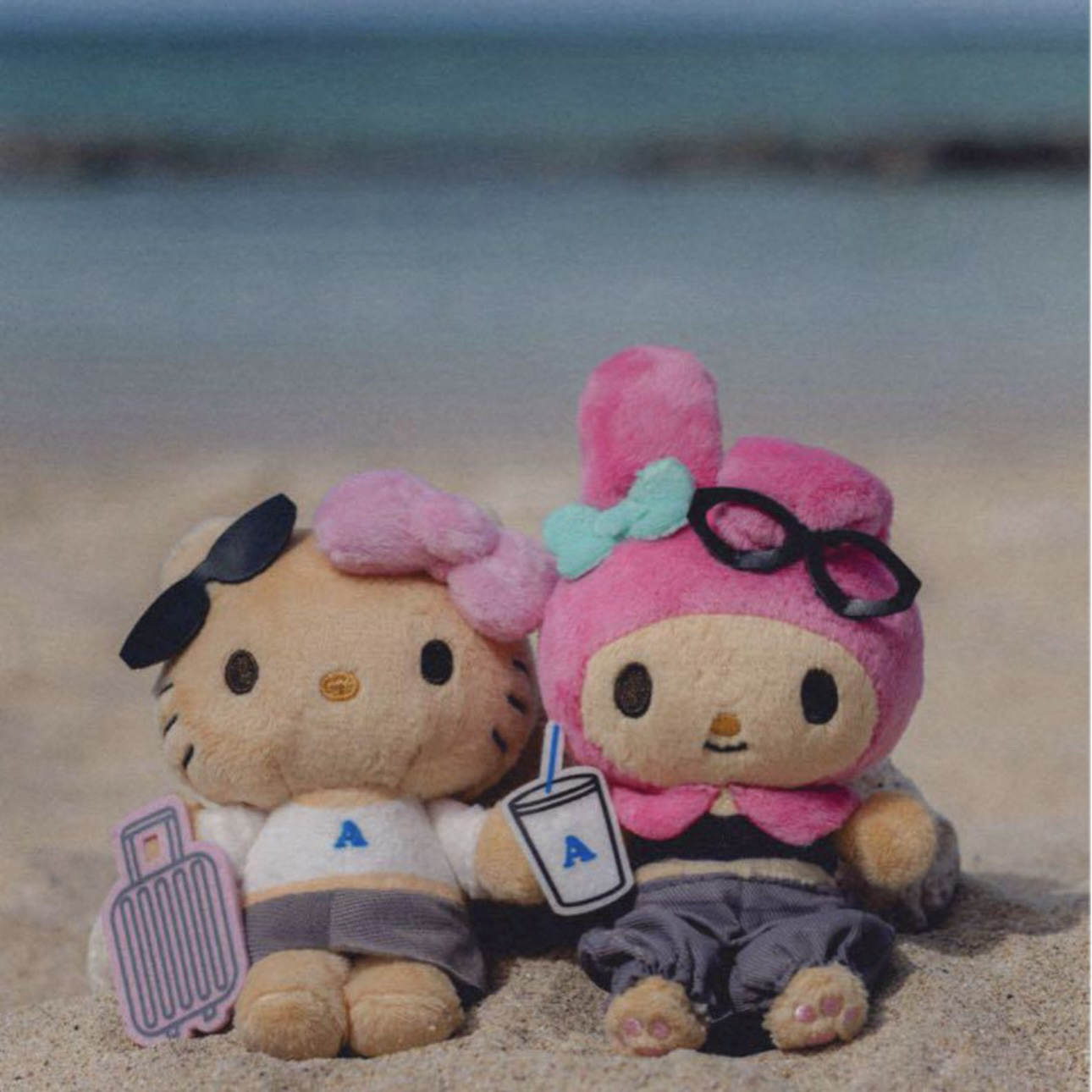 日版正品 Sanrio ALEXIA STAM联名限定黑皮比基尼挂件
