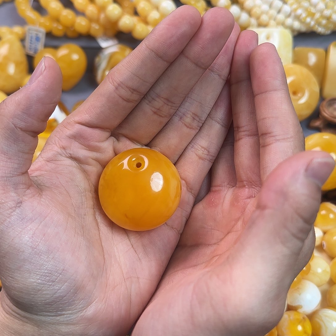 琥珀珠宝奇石未镶嵌