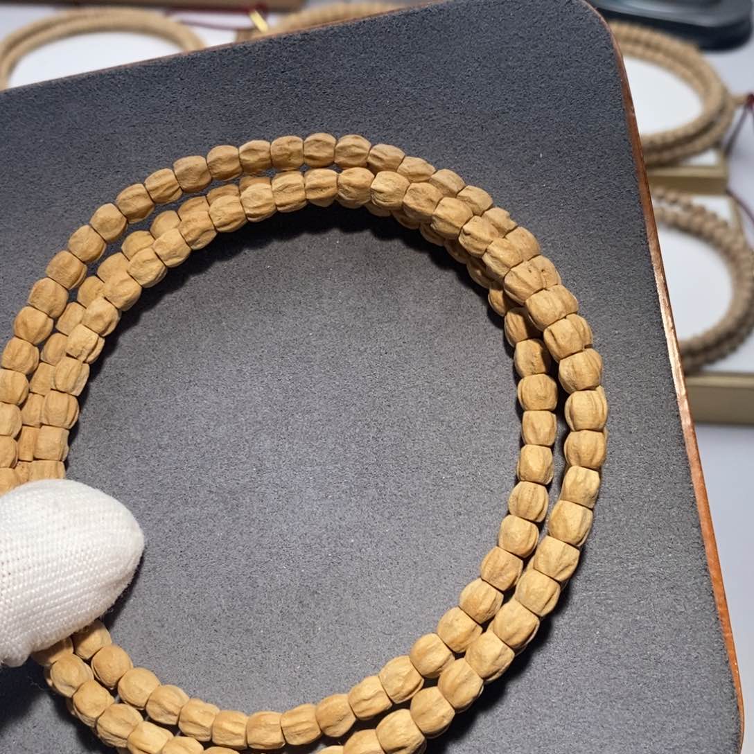 柏香籽/百香籽吊坠?*?龙脊莲花